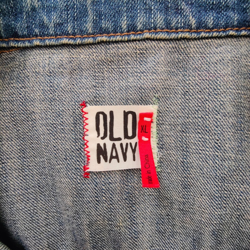 Y2K Old Navy Denim Trucker Jacket Blue Jean Faded‎ 2000s Womens XL Indie Classic - Picture 2 of 7